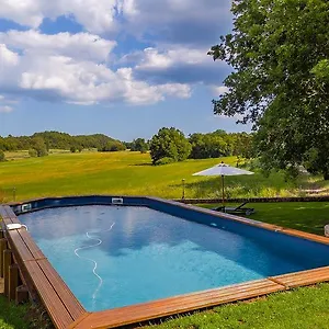 La Tour D'enguernes Bed & Breakfast